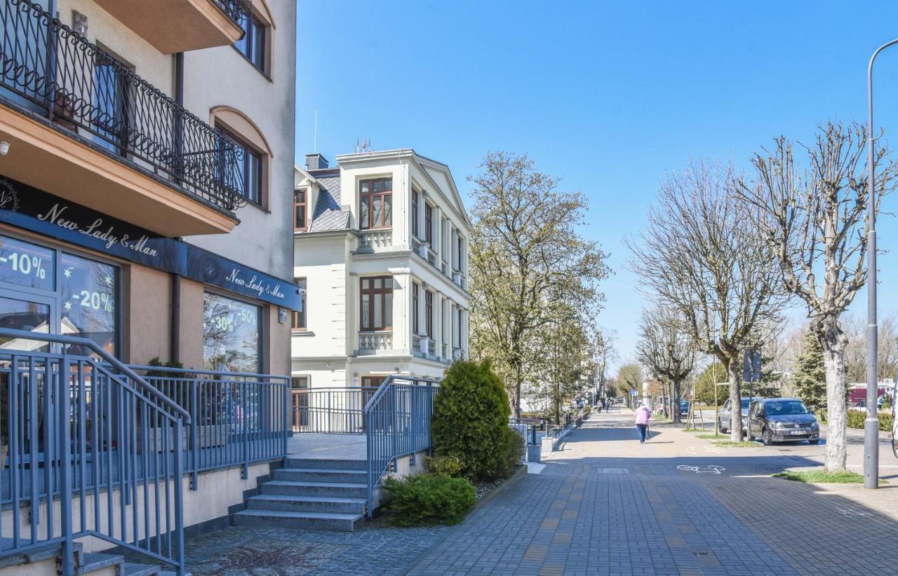 Apartamenty Bryza - Osiedle Zeromskiego 27 - Promenada Swinoujscie Kültér fotó